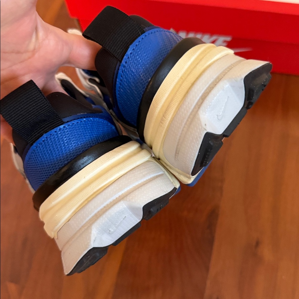 Unisex Nike V2K RUN Sneakers. Size US W8/M6.5 - Picture 9 of 12